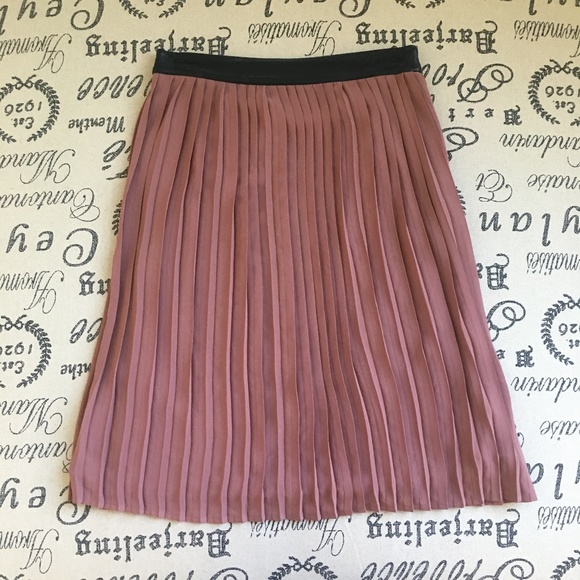 Mossimo Supply Co. Dresses & Skirts - Mossimo Pleated Skirt - Pink